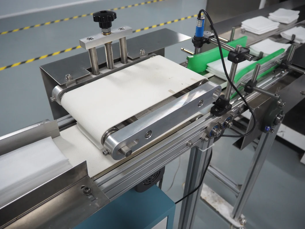 Chinese Manufacture Full Automatic 10-30 PCS/Pack High Speed Wet Wipe Making Machine