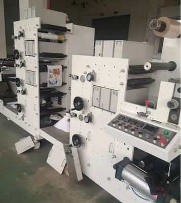 Etiket Etiket Flekso Baskı Makinesi 1300mm Ce Belgeli 5 renk Rulo Kağıt
