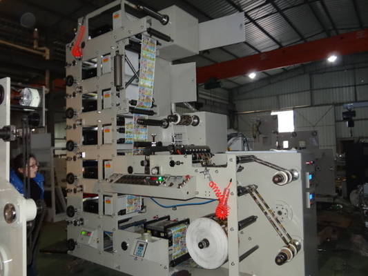 UV Vernik Laminasyonlu Kağıt Film Etiketleri için Yüksek Hızlı Flekso Etiket Yazıcısı, 1-8 Renkli Flekso Etiket Baskı Makinesi